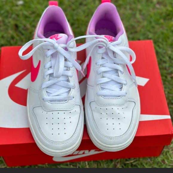 WOMEN'S SIZE 7 NIKE COURT BOROUGH LOW 2 (GS] - Picture 3 of 7